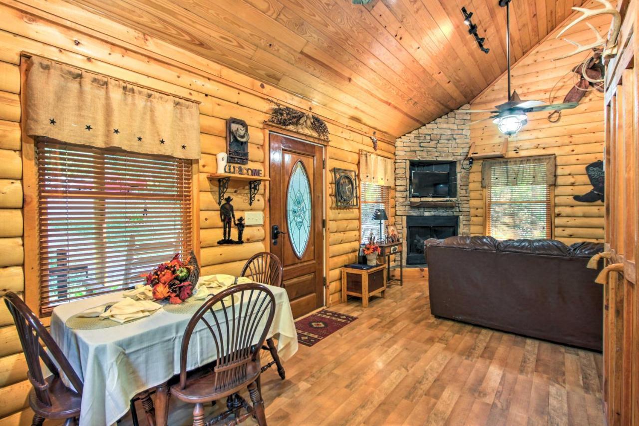 Smoky Mountain Rustic Log Cabin With Furnished Patio Villa Cosby Exterior photo